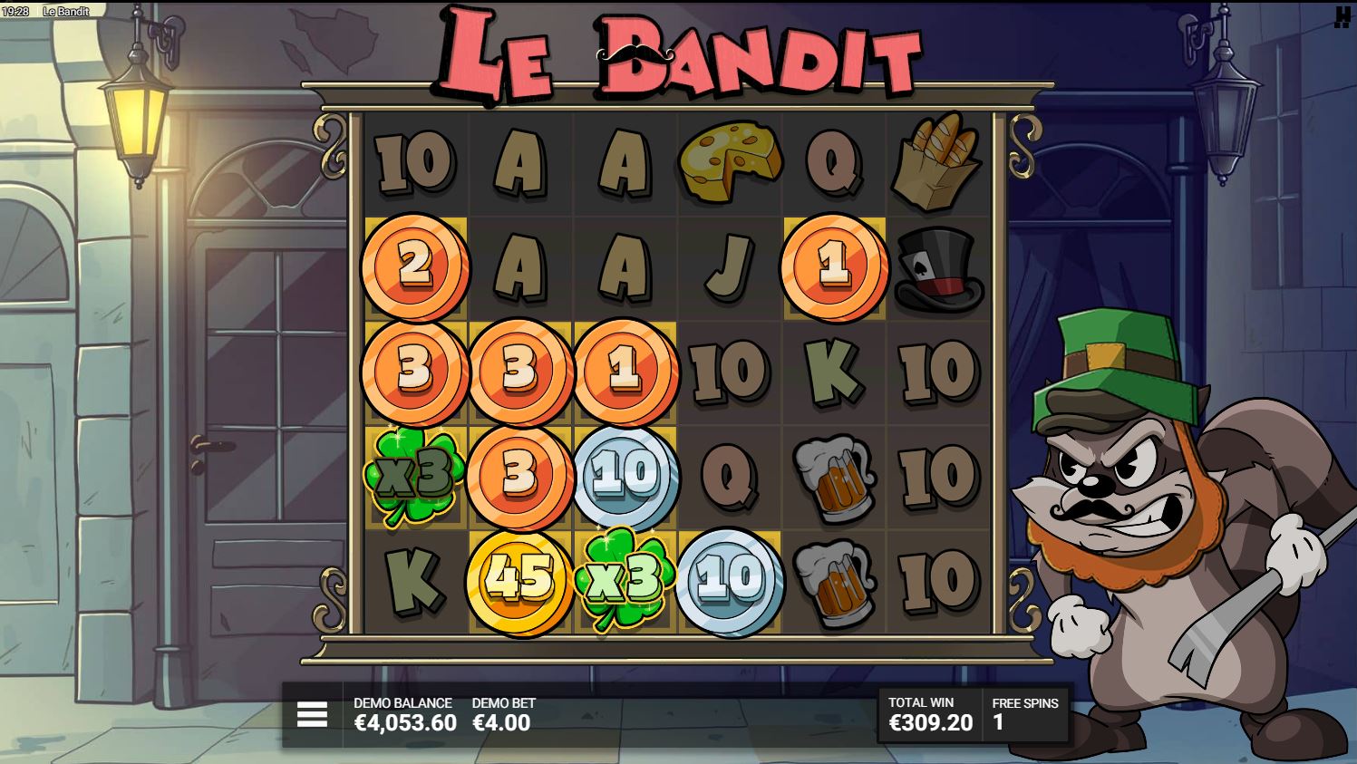The 'All That Glitters Is Gold' bonus round in the Le Bandit slot with Smokey the raccoon in a leprechaun costume and coins on the reels.